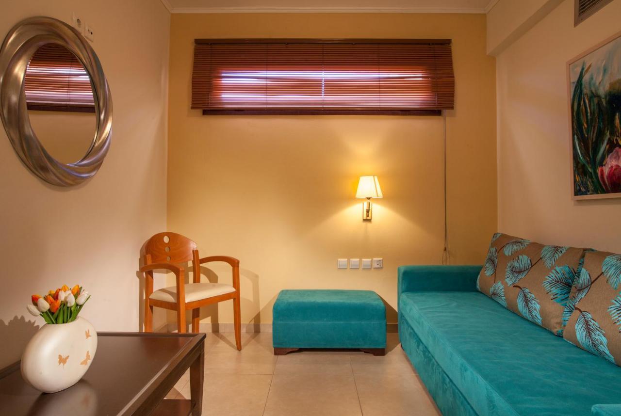 Kyniska Hotel プリトラ エクステリア 写真